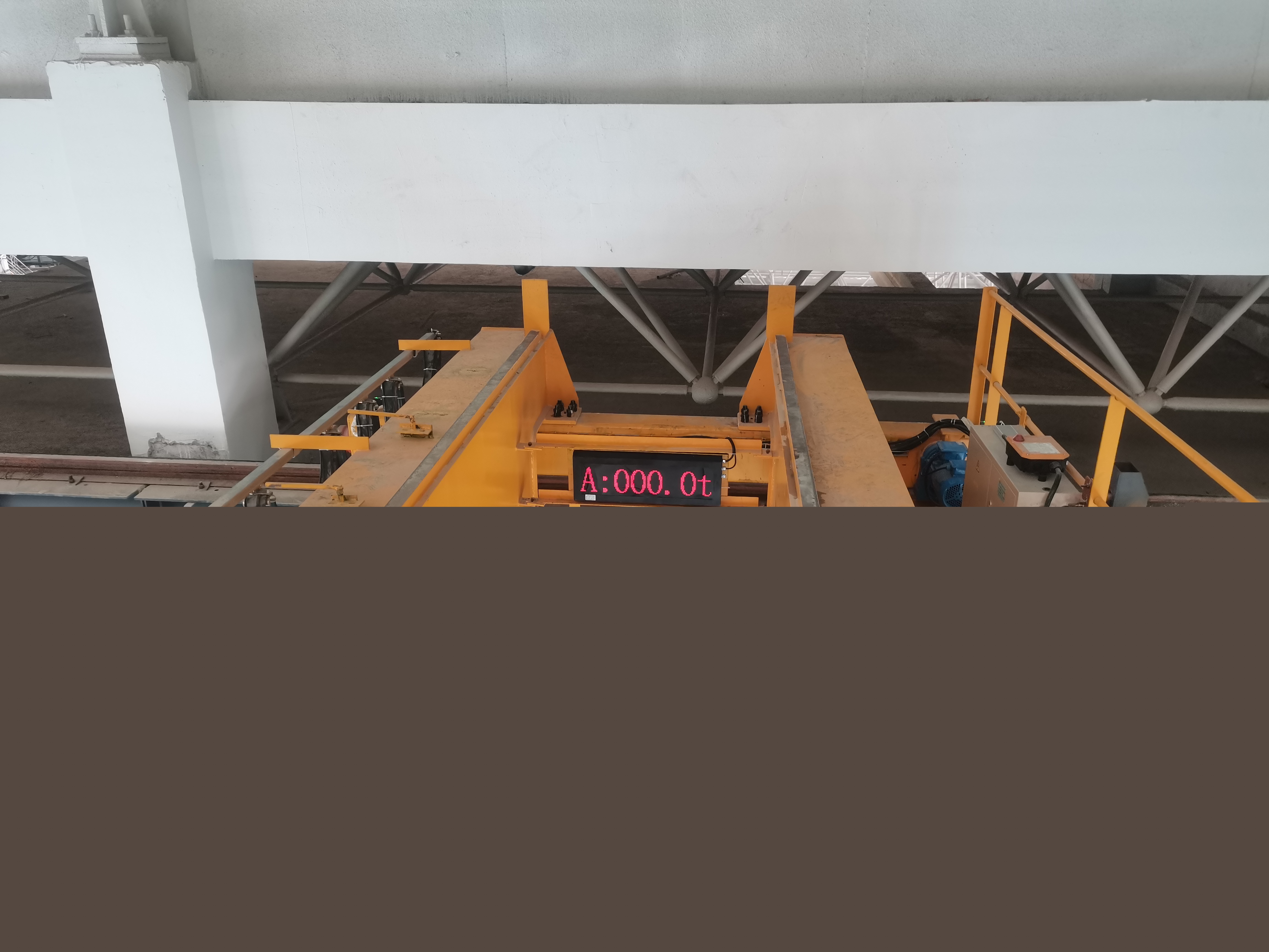 歐式雙梁起重機(jī).jpg 歐式雙梁起重機(jī).jpg